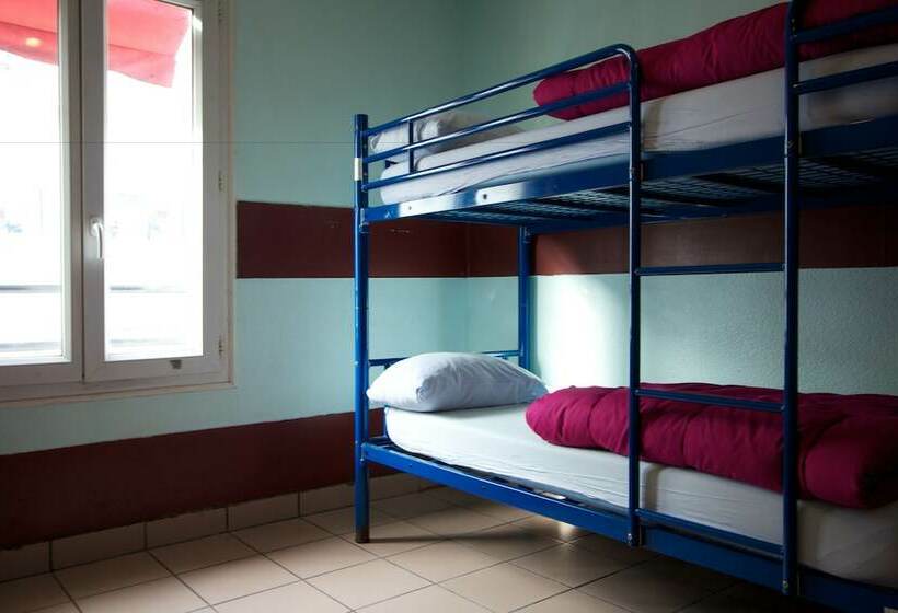 اتاق استاندارد با سرویس بهداشتی مشترک, Auberge Internationale Des Jeunes