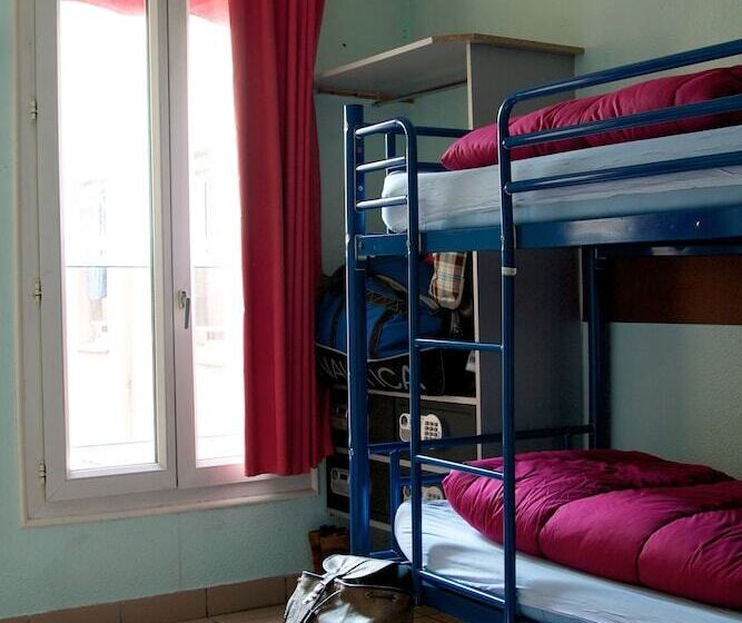 اتاق استاندارد چهار تخته, Auberge Internationale Des Jeunes