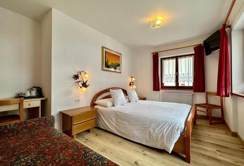 Четырехместный Номер Стандарт с Балконом, B&b Cèsa Planber Mountain View Ski In Ski Out