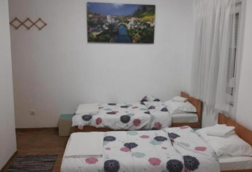 اتاق استاندارد سه نفره, Hostel Hercegovina