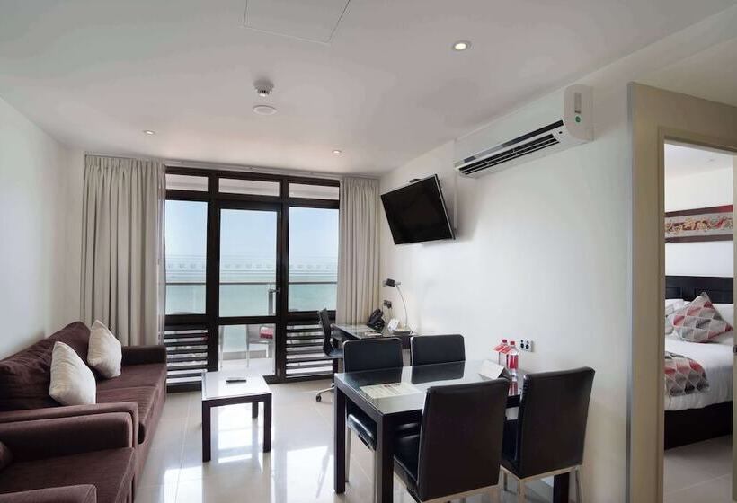 스위트, Ramada Suites By Wyndham Wailoaloa Beach Fiji