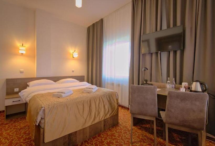 Номер Стандарт Трехместный, Sezam