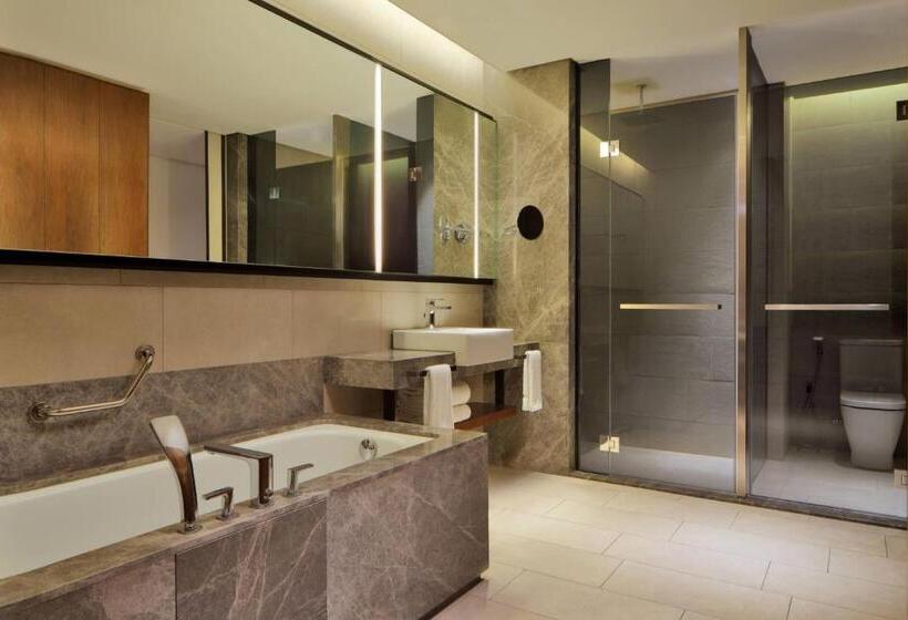 Номер Executive, Le Meridien Petaling Jaya