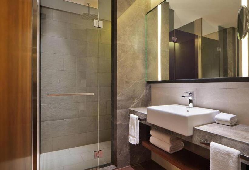 Номер Deluxe Кровать Кинг, Le Meridien Petaling Jaya