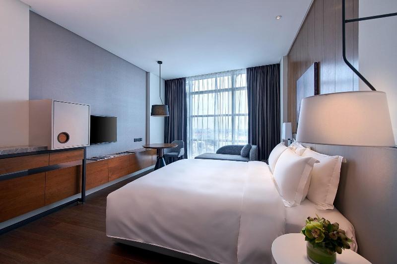 Номер Deluxe, Le Meridien Petaling Jaya