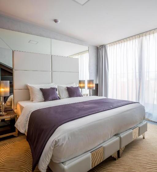 سوییت اجرایی, Myo Hotel Wenceslas