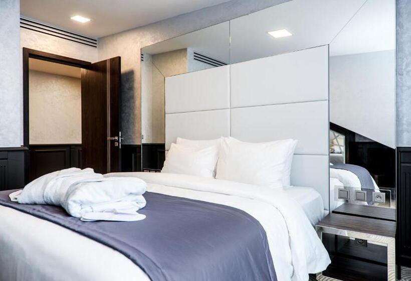 سوییت لوکس, Myo Hotel Wenceslas