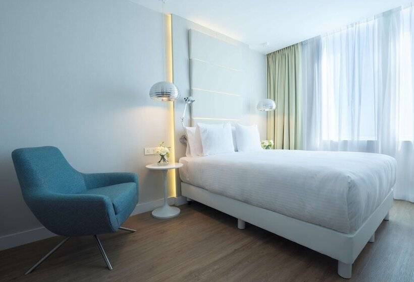 Номер Superior, NH Monterrey La Fe