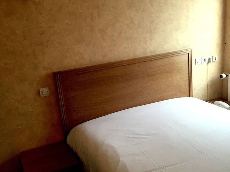 Номер Стандарт, Restaurant Hotel Logis Chez Sophie