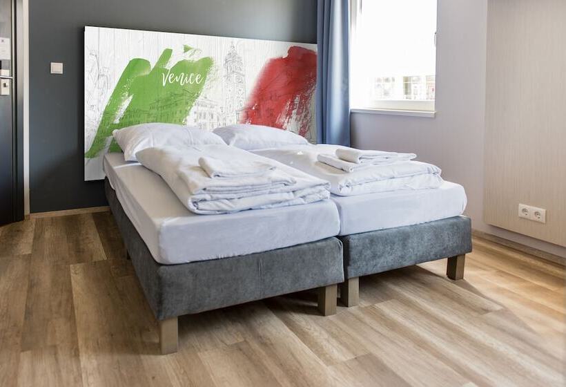 Семейный Номер, a&o Hostel Venezia Mestre