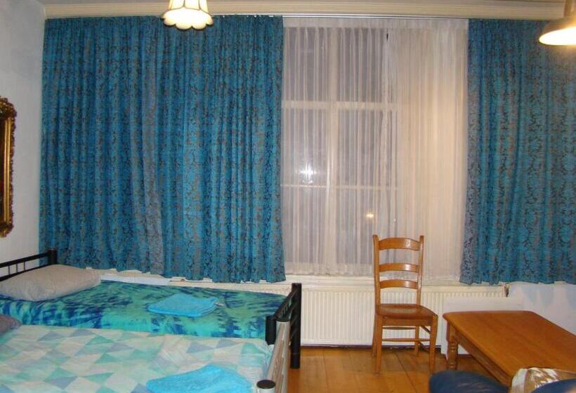 Quarto Quádruplo Estandar, Amsterhouse B&b
