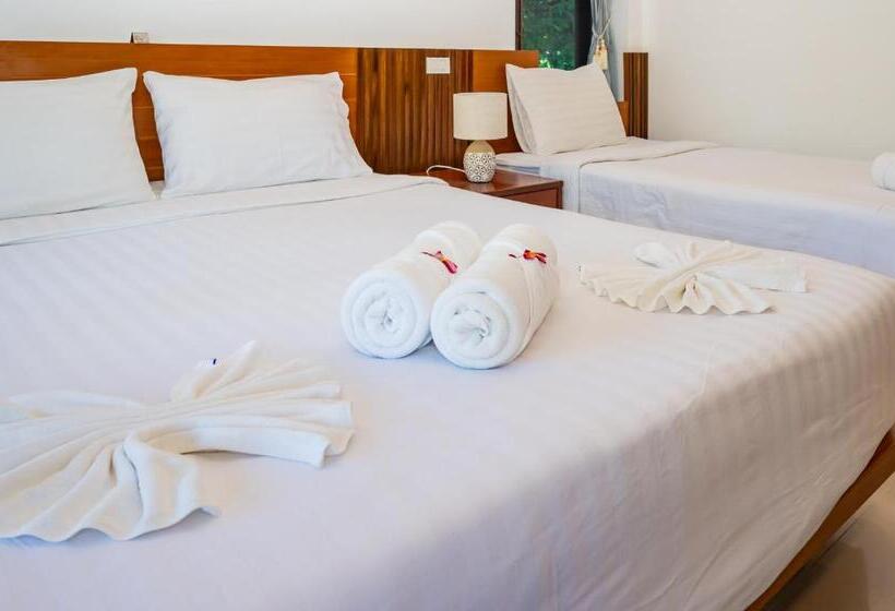 Семейное Бунгало, Phatcharee Resort