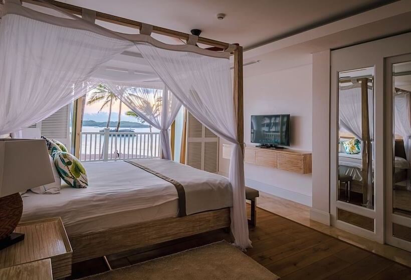 اتاق استاندارد با چشم‌انداز دریا, Hemingways Watamu
