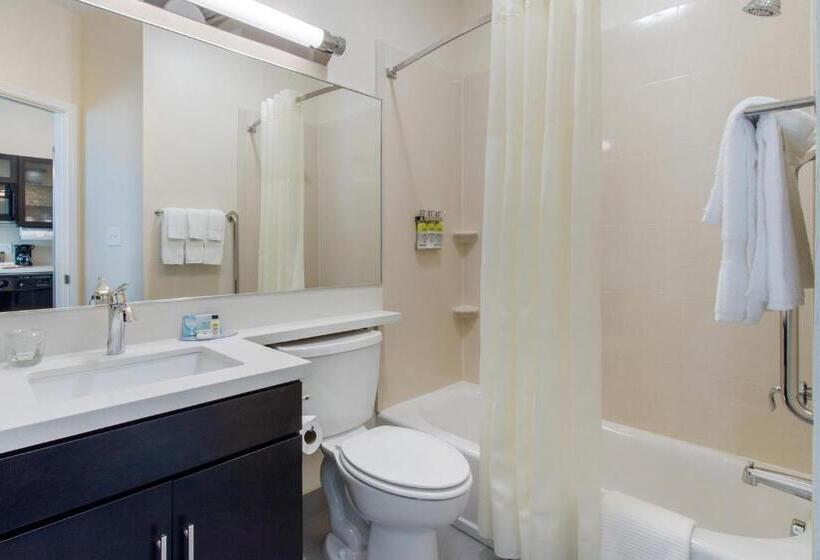 适合残疾人士使用的带超级大床的标准间, Candlewood Suites   San Antonio Lackland Afb Area, An Ihg
