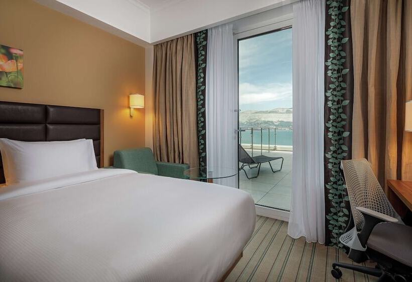 اتاق استاندارد با تخت دوبل, Hilton Garden Inn Novorossiysk