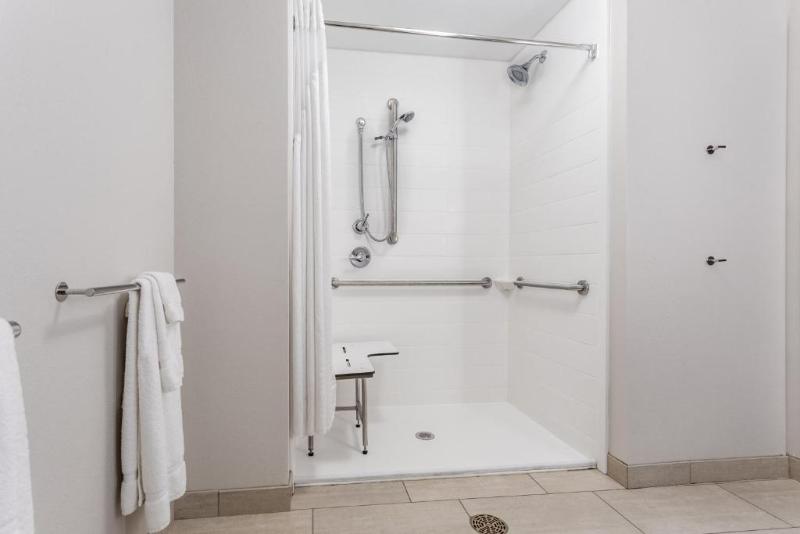 身障者適用スタンダードルーム, Holiday Inn Express & Suites Hammond, An Ihg