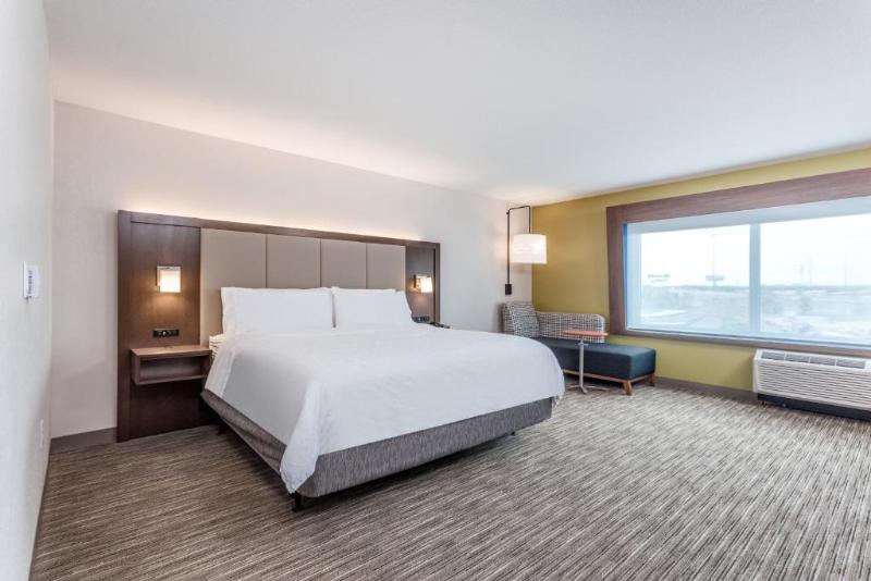 身障者適用キングサイズベッドルーム, Holiday Inn Express & Suites Hammond, An Ihg