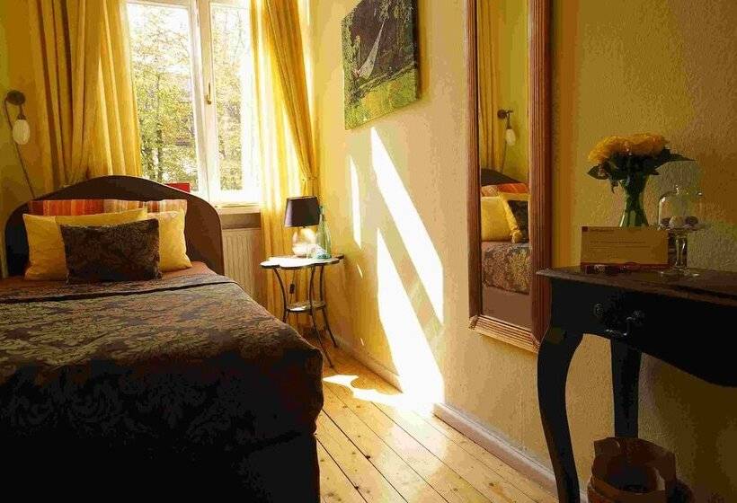 Standard Einzelzimmer Geteiltes Bad, Boutique Hotel Mittendrin Berlin