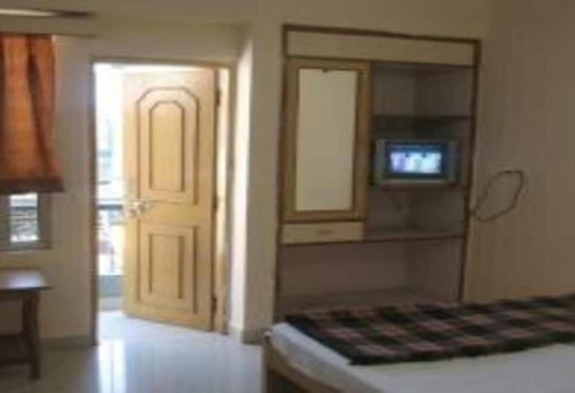 Номер Стандарт, Rajdhani Plaza