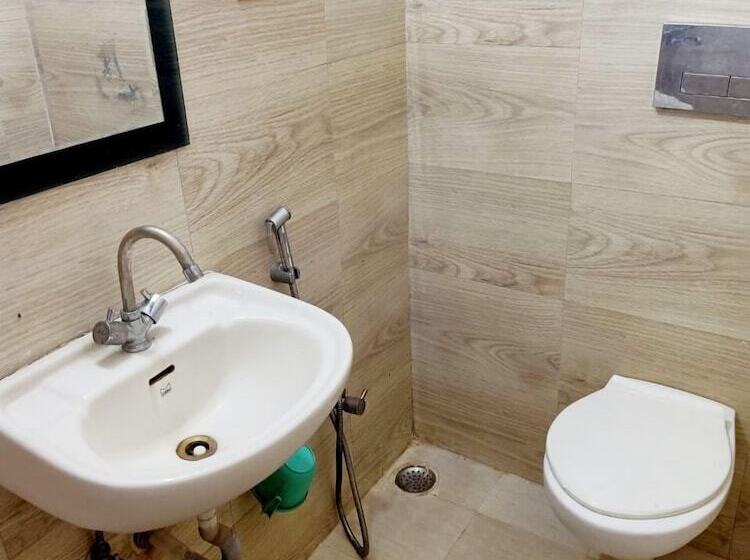 Номер Superior, Rajdhani Plaza