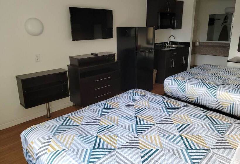 스위트, Rodeway Inn & Suites Thousand Palms   Rancho Mirage