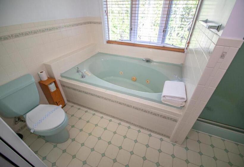 디럭스 스위트, Ridges Inn & Suites