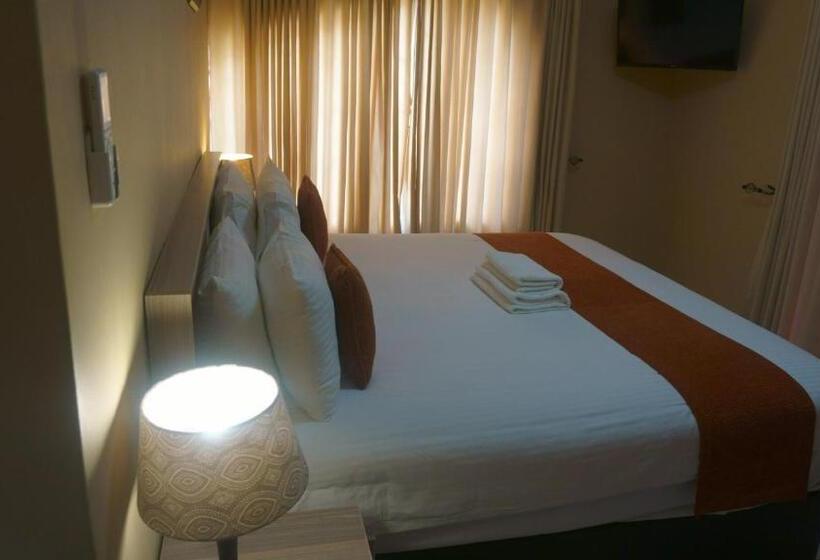 سوییت اجرایی, Bridgeville Guest House Ltd