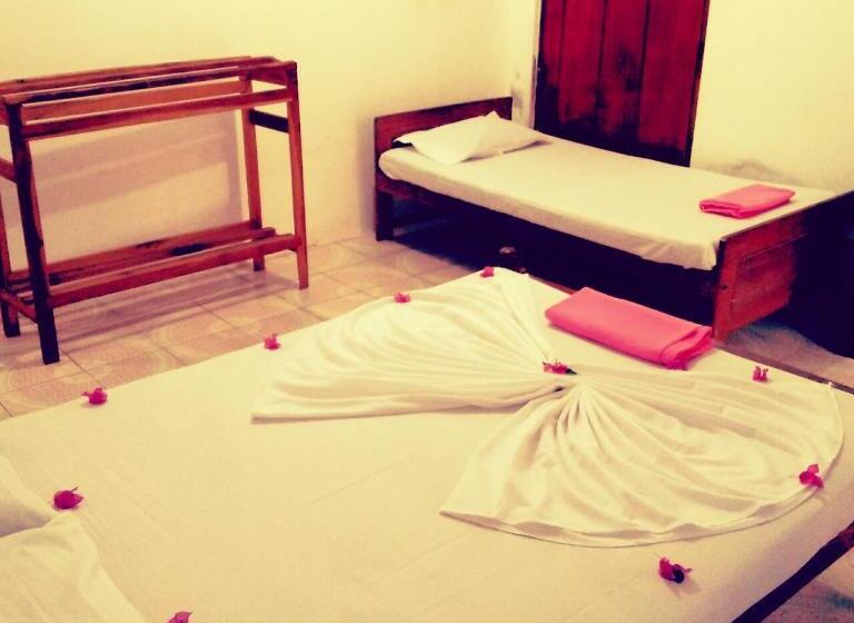 اتاق لوکس, Shashini Beach Resort