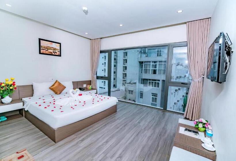 اتاق لوکس با چشم‌انداز دریا, The Shann Hotel Danang