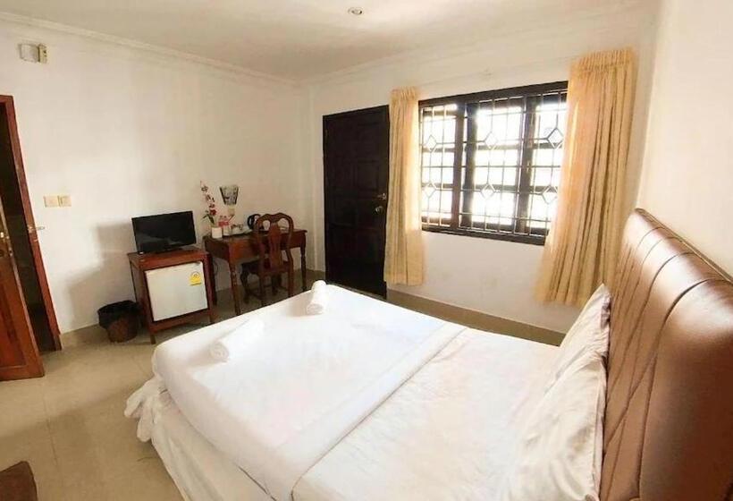 Номер Стандарт, Riverside Hotel Phnom Penh