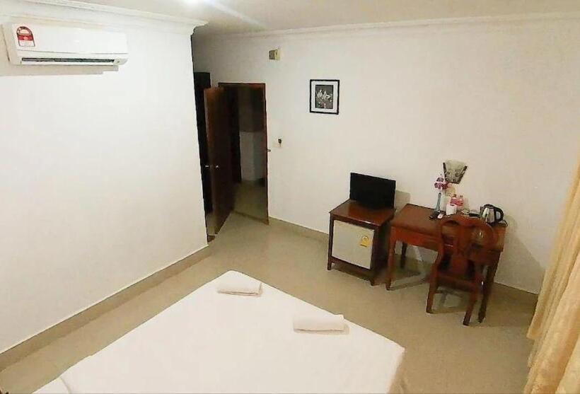 Номер Стандарт, Riverside Hotel Phnom Penh