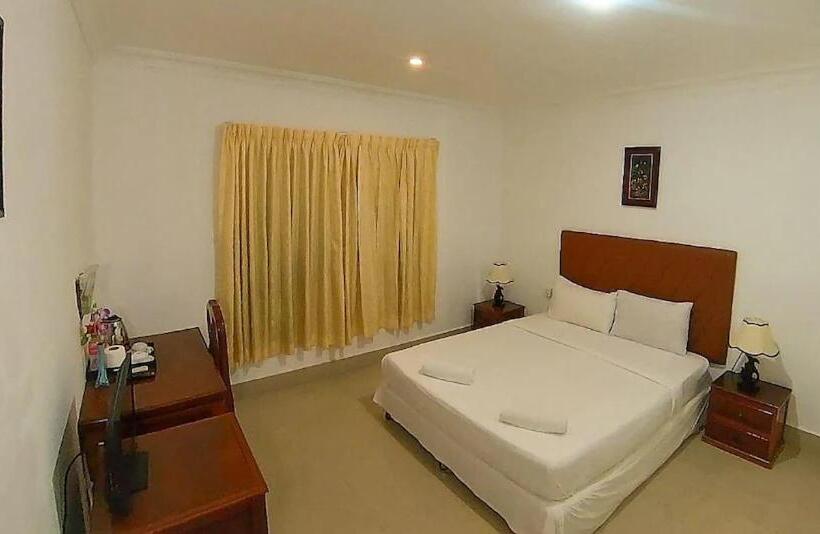 Номер Deluxe, Riverside Hotel Phnom Penh