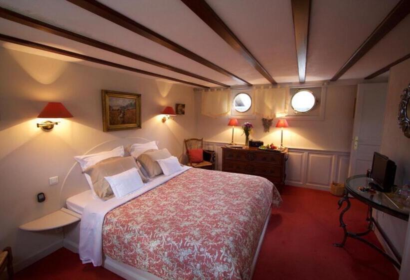 Deluxe room with river view, Aurora