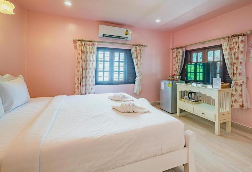 디럭스 룸 킹사이즈 침대, Sakarin Valley Resort