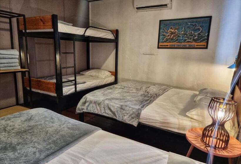 Quarto Familiar, Treehouse Hostel