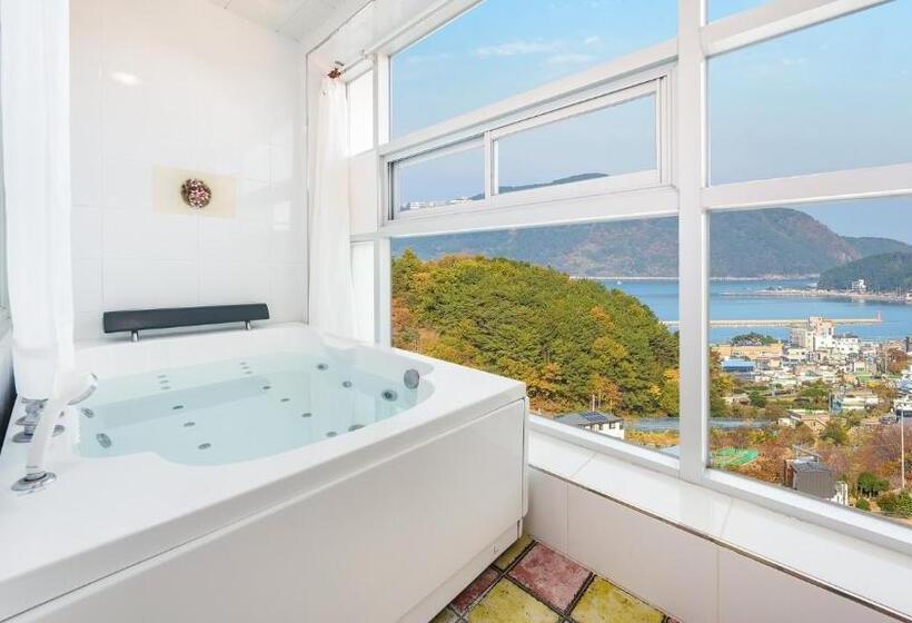 استودیوی استاندارد, Geoje Forest Morning Spa Pension