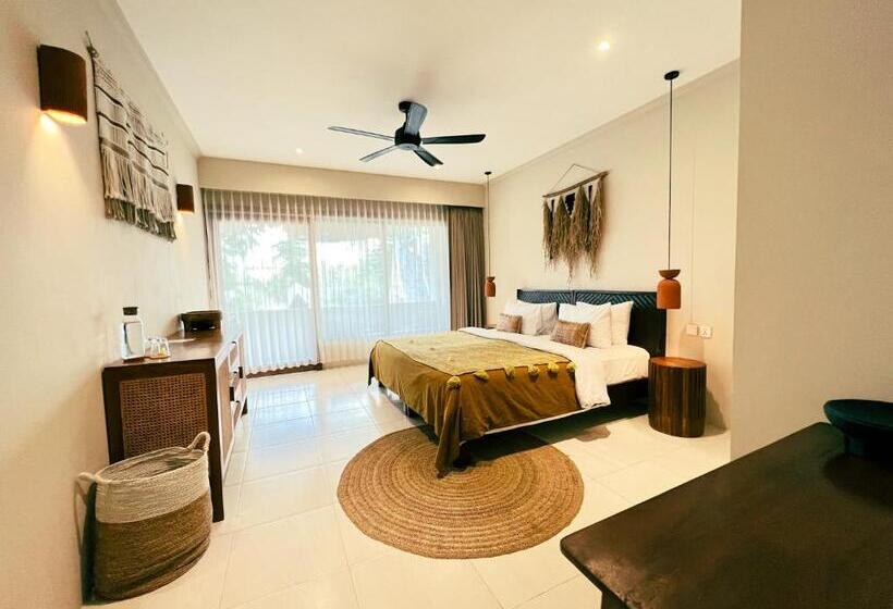 اتاق لوکس با بالکن, Rascals Hotel   Adults Only