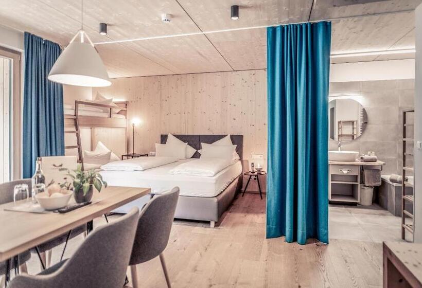 Семейный Номер, Boutique Hotel Lechzeit