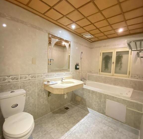 اتاق لوکس, I Live Motel