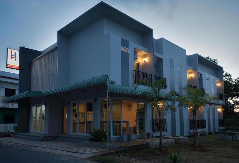 اتاق سوپریور, Lin House