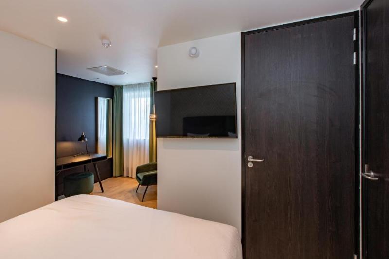 Economy Room, The James Rotterdam