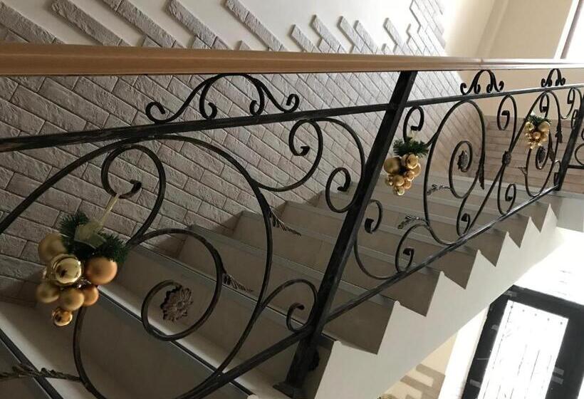 דירה בת חדר שינה 1 עם מרפסת, Royal House