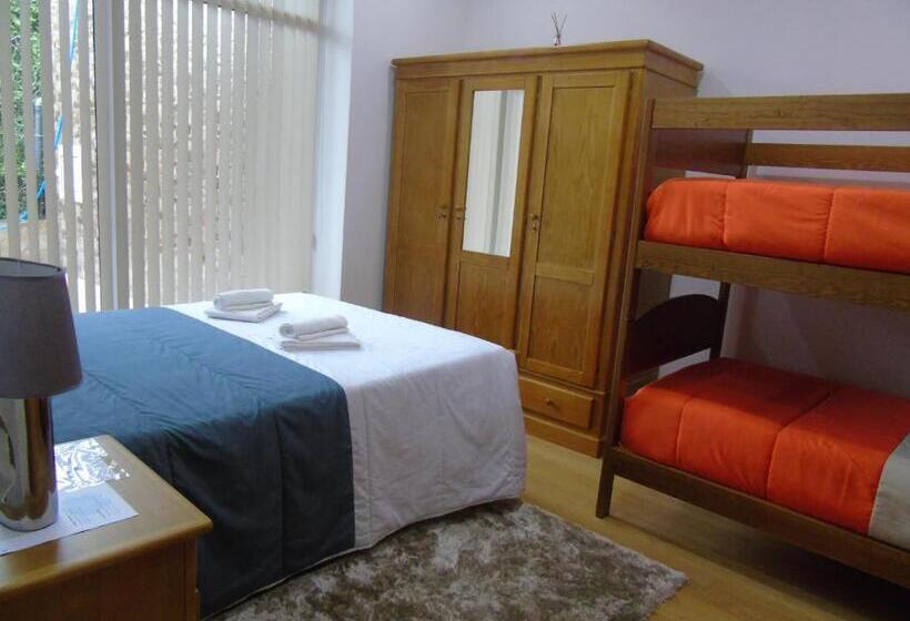 이코노미 트리플 룸, Marficas Hostel