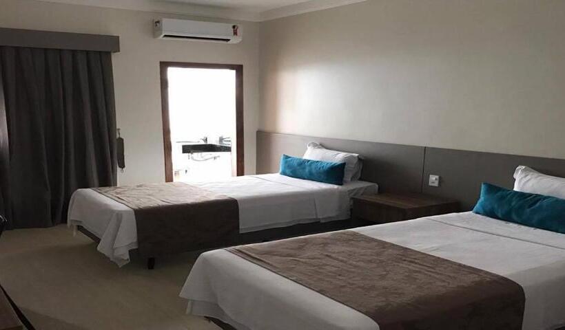 Quarto Triplo Deluxe, Racini Suites