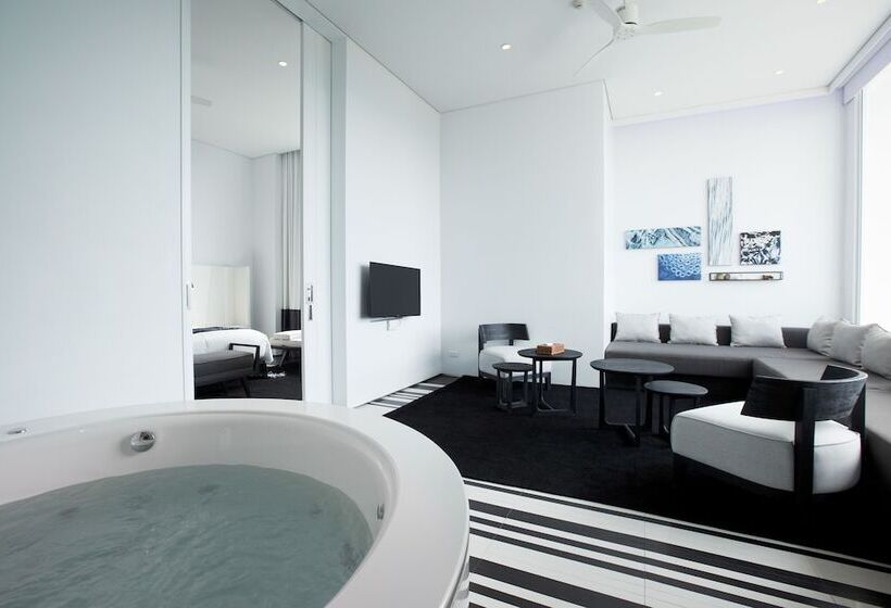 سوییت خانوادگی, Veranda Pool Suite