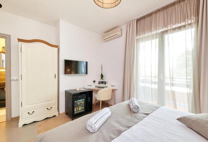 Номер Стандарт с Балконом, Boutique Rooms Luna