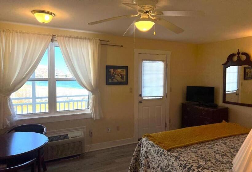 带大床的标准间, Come From Away B&b