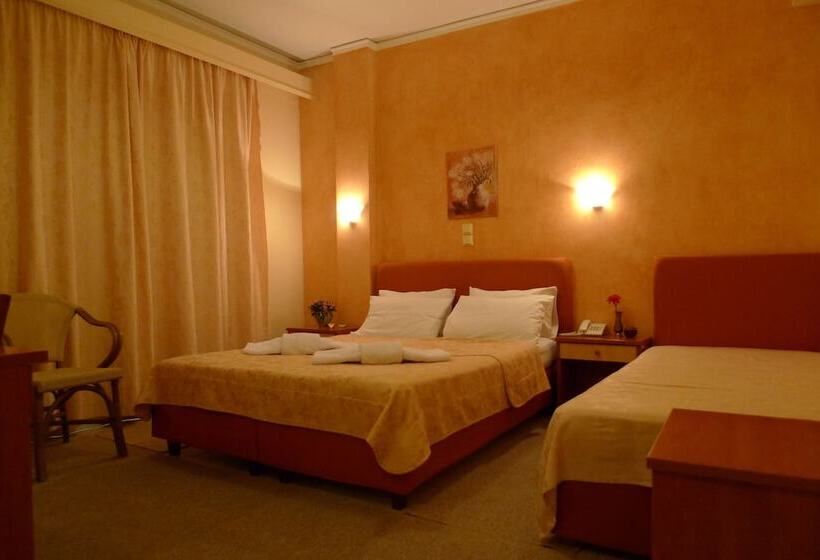 Трехместный Номер Стандарт Боковой Вид на Море, Ikaros Hotel Elliniko