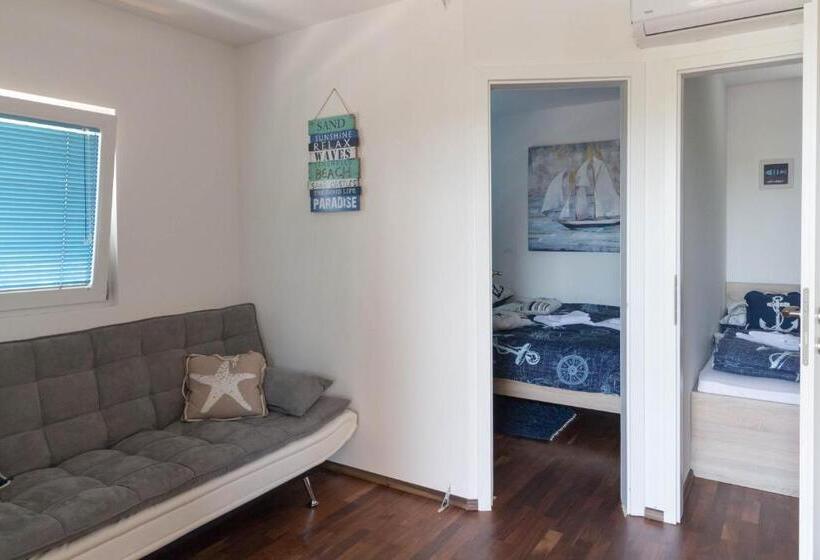 Дом 1 Спальня, Odmoree Camp & Hostel