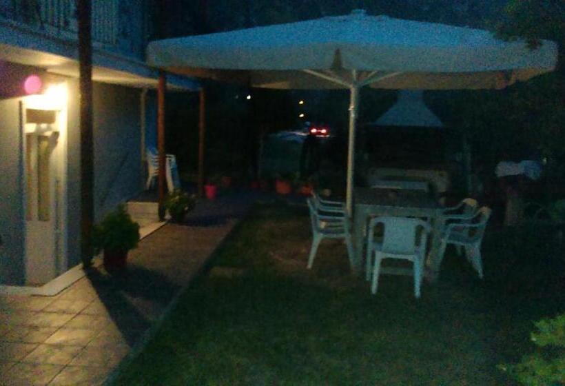 Студио Economy, Alexandros